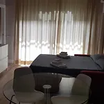Oasis 아파트
