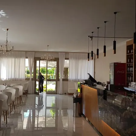 Oasis روما