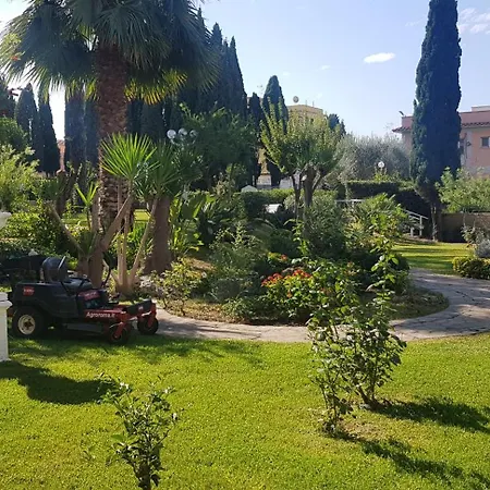 Oasis Apartment