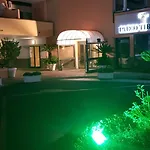 Oasis *